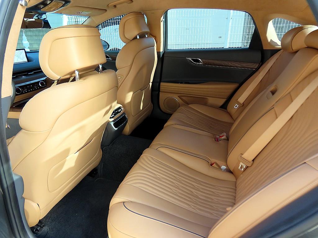 Genesis G80 - Vista 6