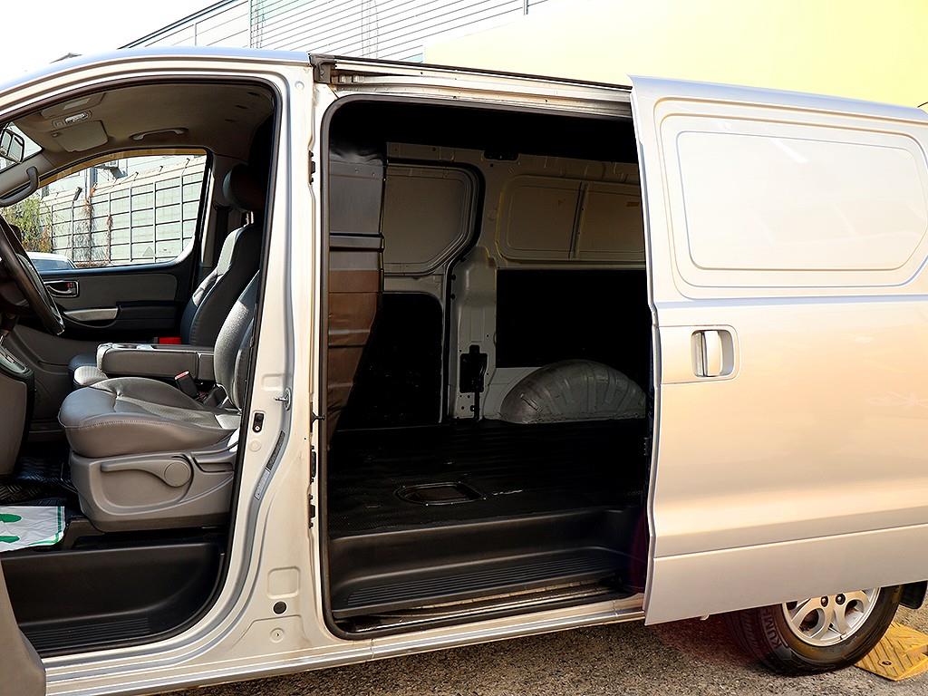 HYUNDAI Starex 2010 Plateado - Importación desde Corea - HF Imports Iquique - Foto 11