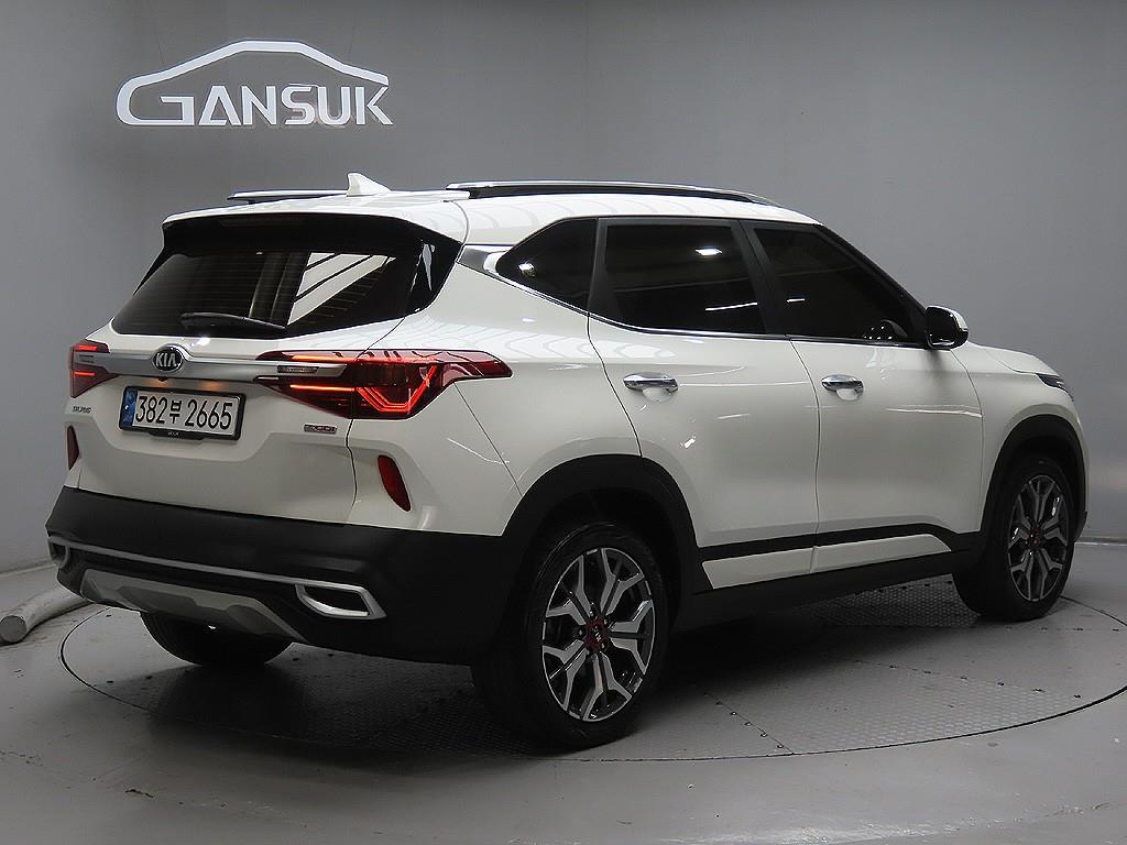 KIA Seltos - Vista 7