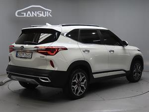 KIA Seltos - Vista 8