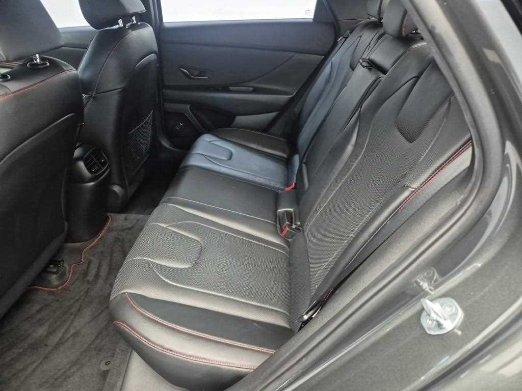 HYUNDAI Avante - Vista 12