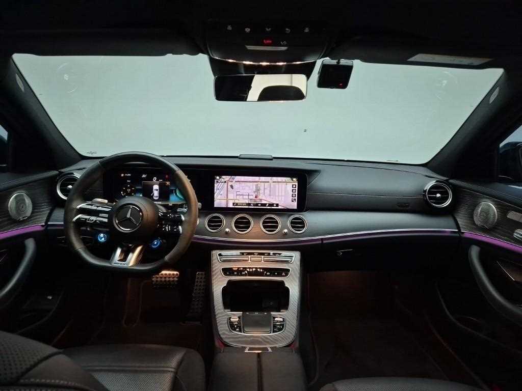 Mercedes Benz E class - Vista 7
