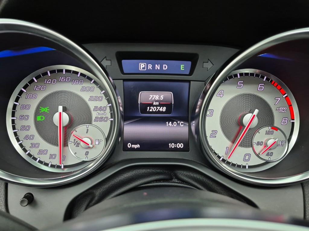 Mercedes Benz SLK Class - Vista 7