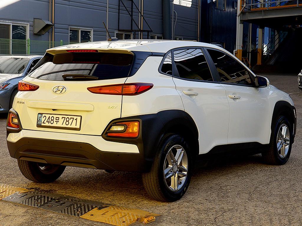 HYUNDAI Kona - Vista 7