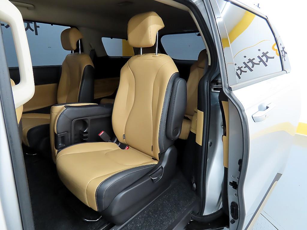 KIA Carnival - Vista 6