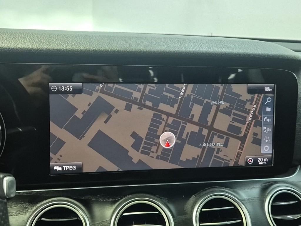 Mercedes Benz E class 2018 Blanco - Importación desde Corea - HF Imports Iquique - Foto 14