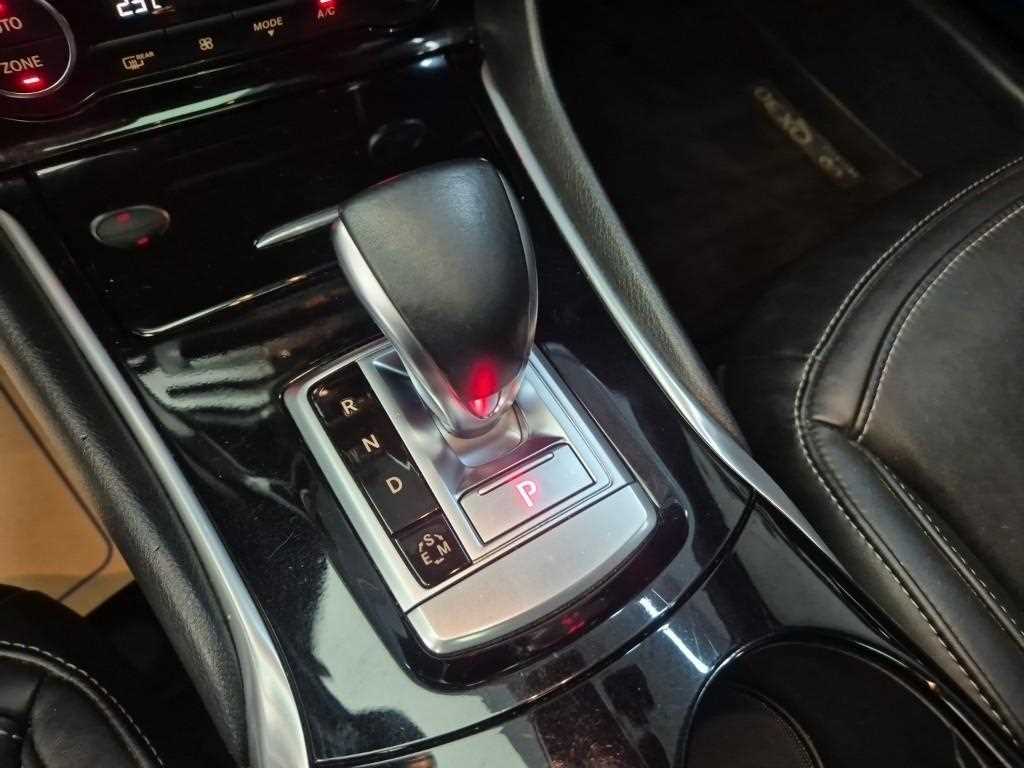 Infiniti QX - Vista 8