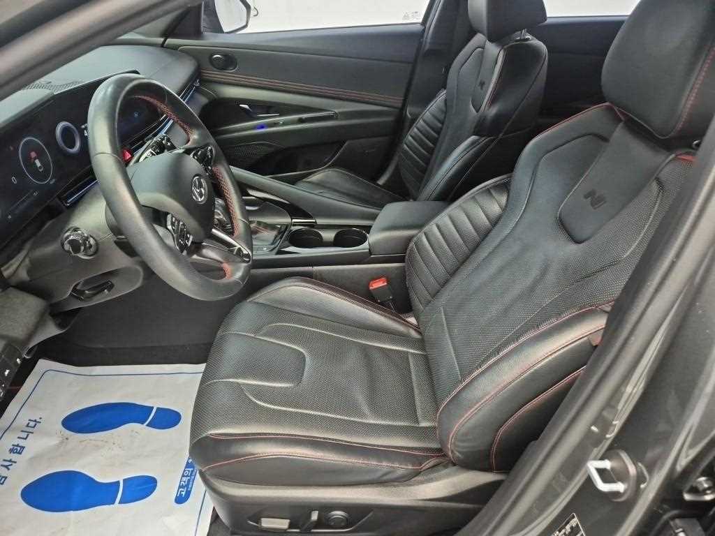 HYUNDAI Avante - Vista 11