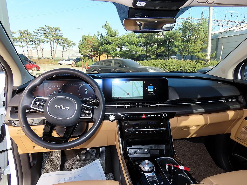 KIA Carnival - Vista 8