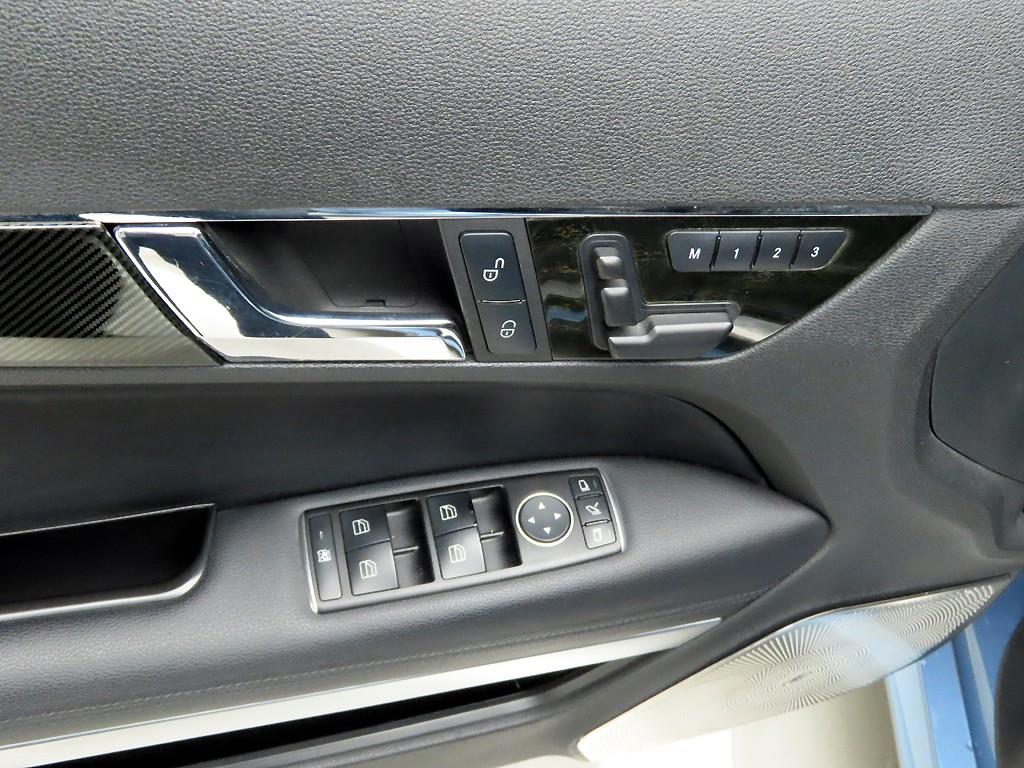 Mercedes Benz E class - Vista 12