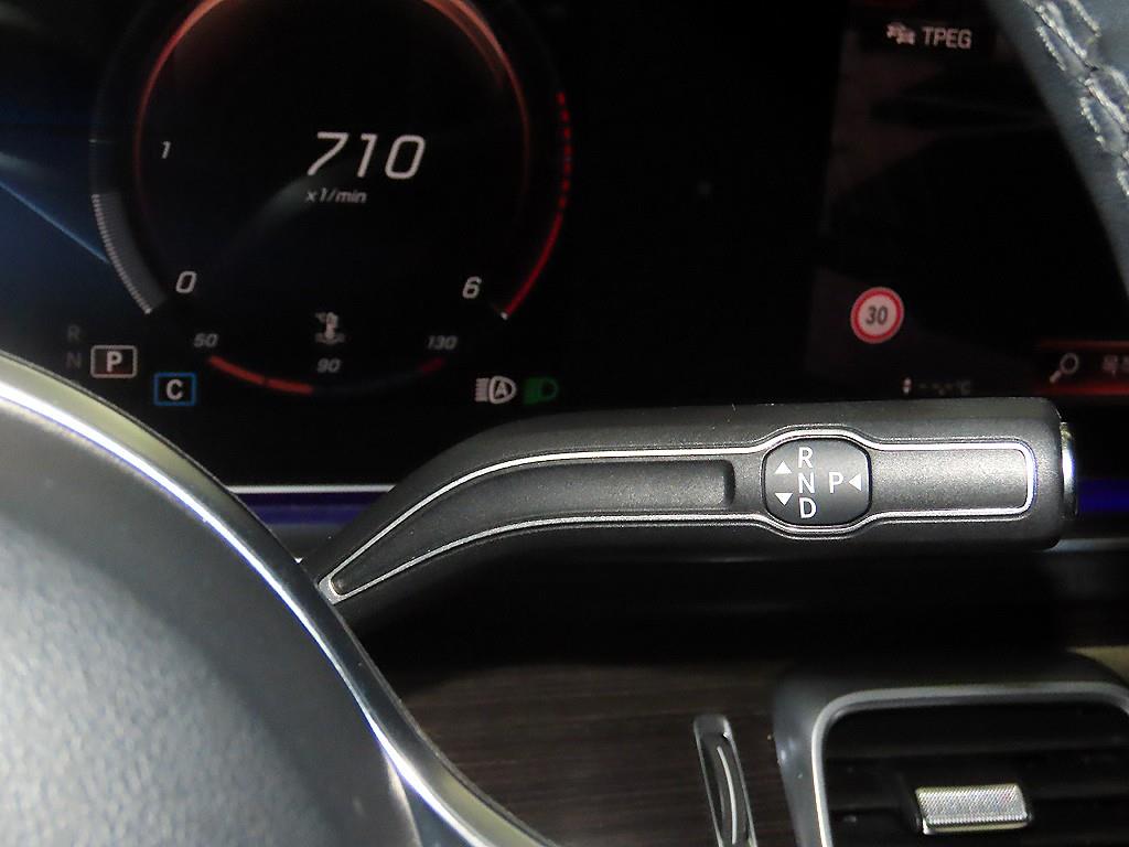 Mercedes Benz GLE Class - Vista 12