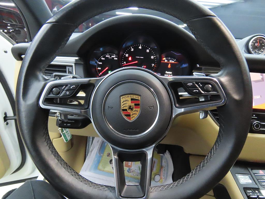 Porsche Macan - Vista 8