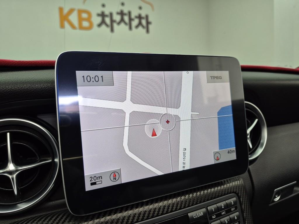 Mercedes Benz SLK Class - Vista 12