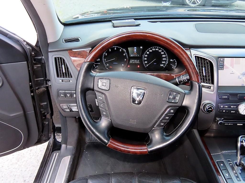 HYUNDAI Equus - Vista 8