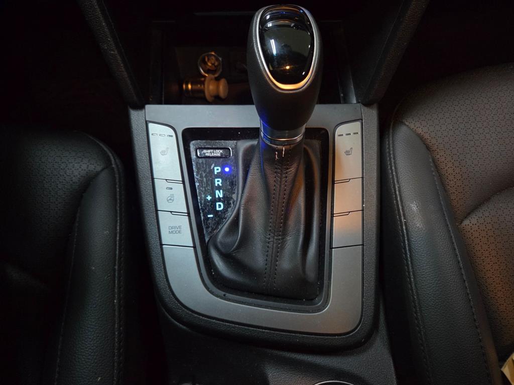 HYUNDAI Avante 2016 Gris - Importación desde Corea - HF Imports Iquique - Foto 13