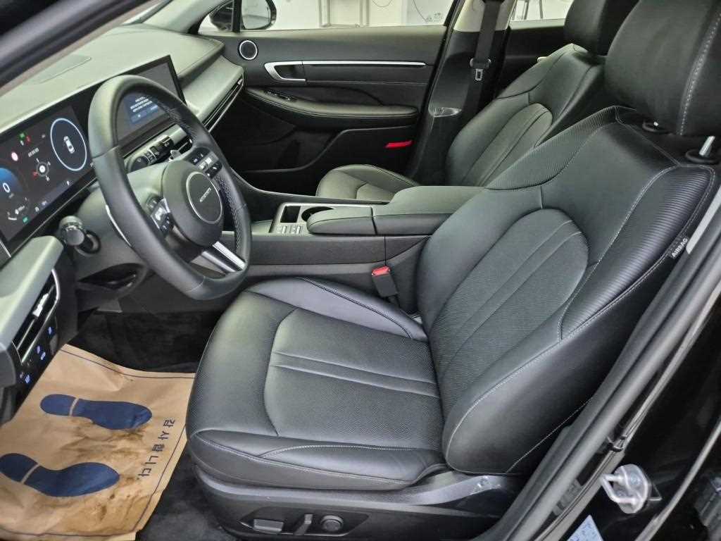 HYUNDAI Sonata - Vista 11