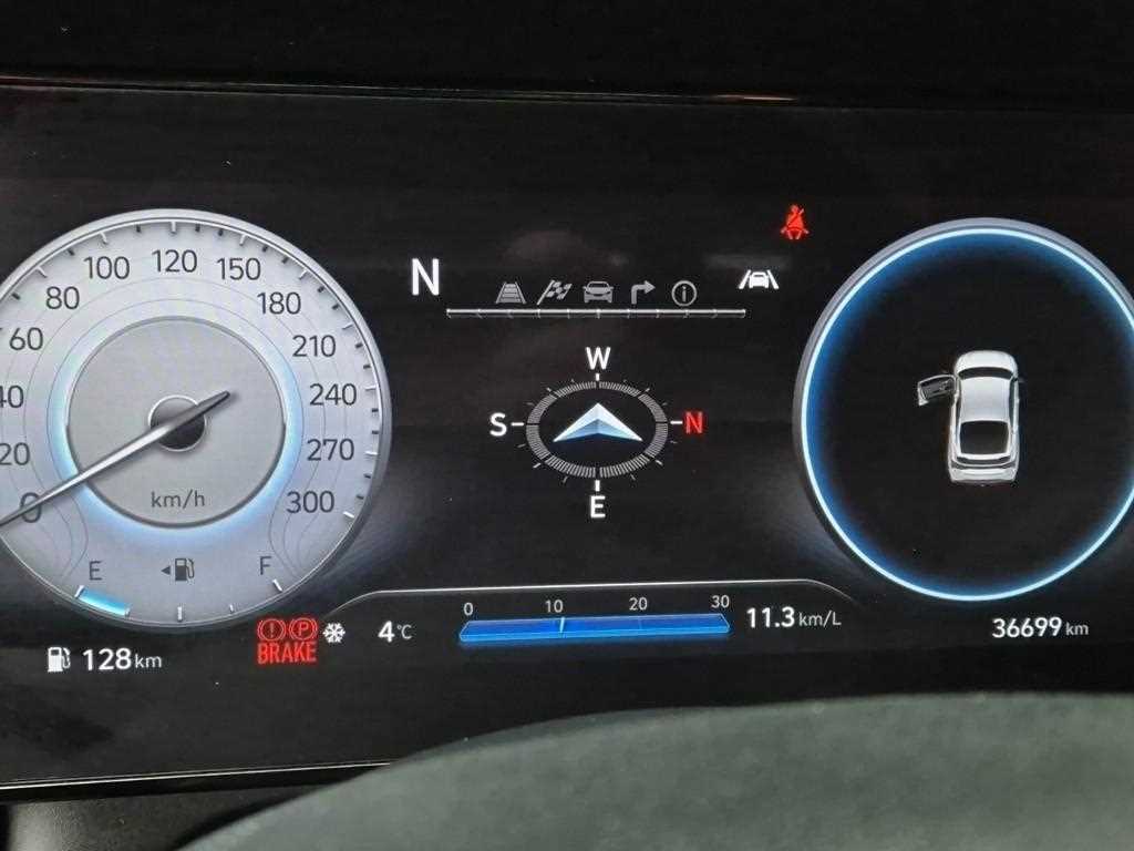 HYUNDAI Avante - Vista 6