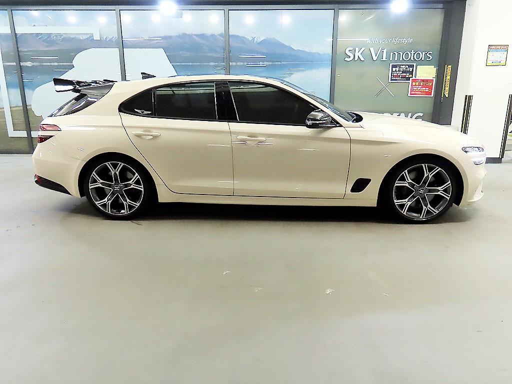 Genesis G70 - Vista 3