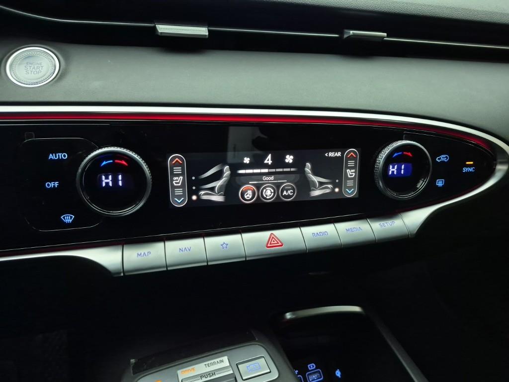 Genesis GV70 - Vista 10