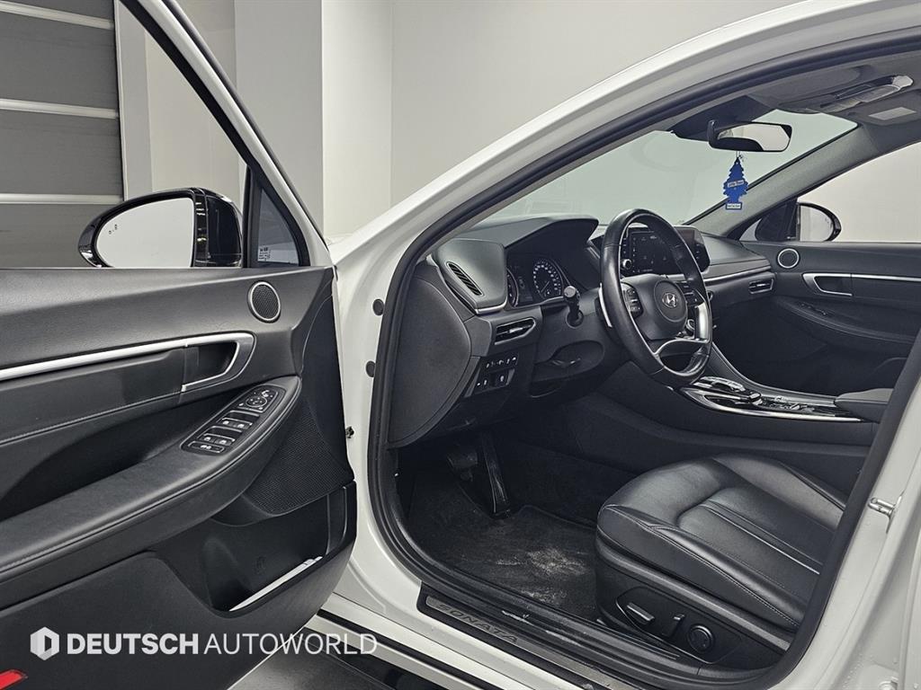 HYUNDAI Sonata - Vista 11