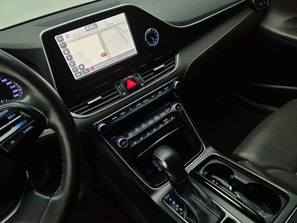 HYUNDAI Grandeur - Vista 10