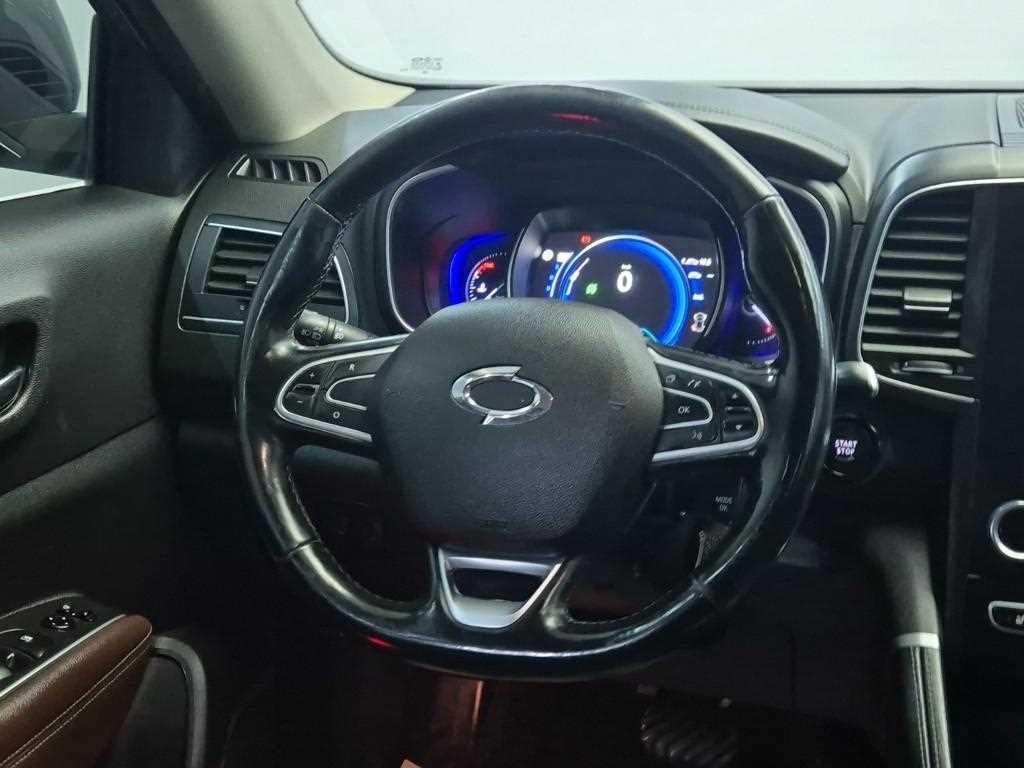 SAMSUNG QM6 - Vista 9