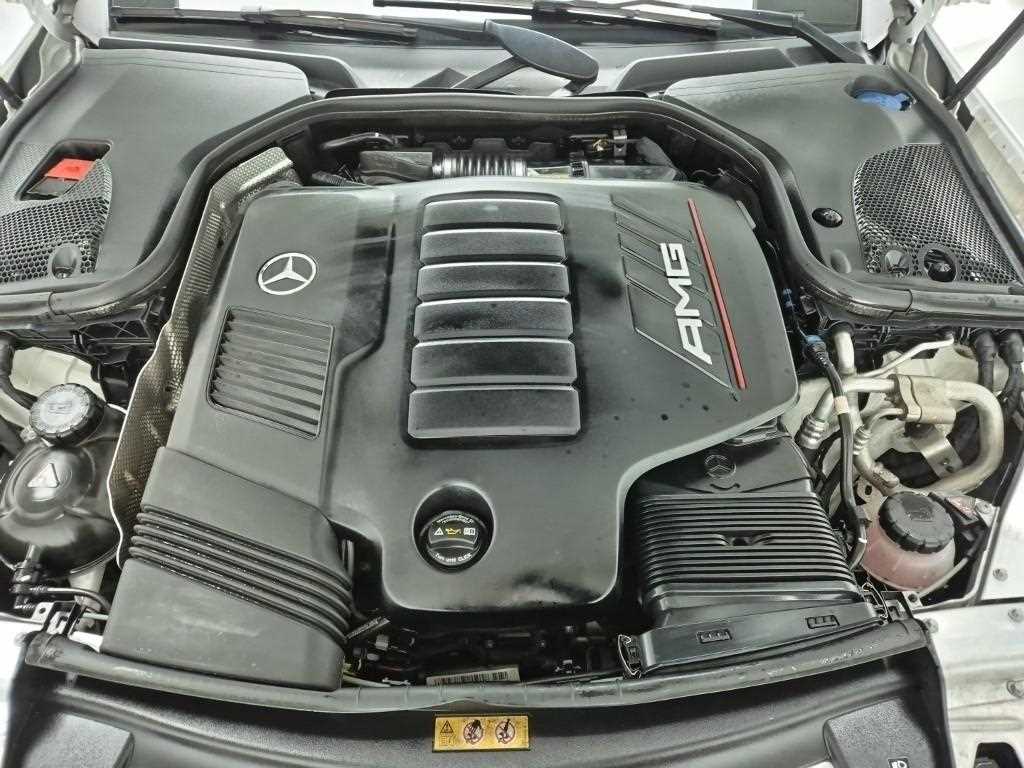 Mercedes Benz E class - Vista 5