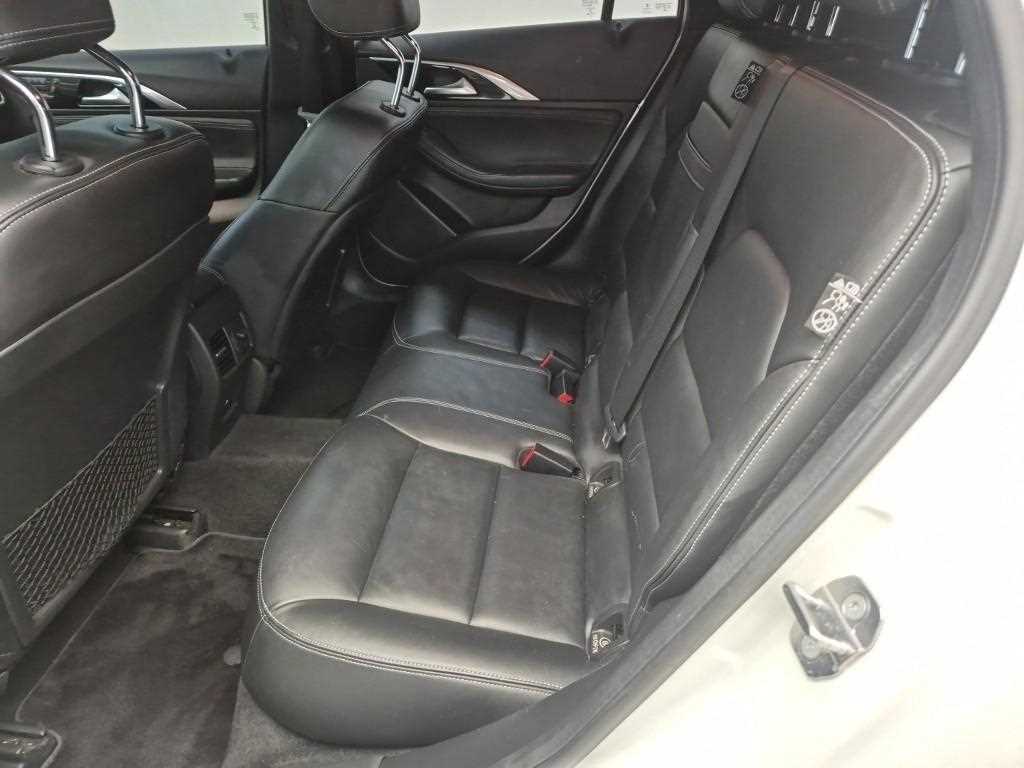 Infiniti QX - Vista 12