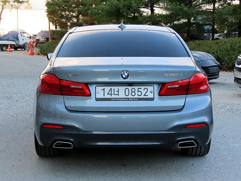 BMW 5 Series - Vista 4