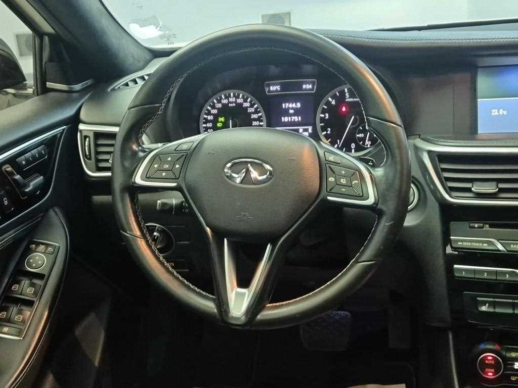 Infiniti QX - Vista 9