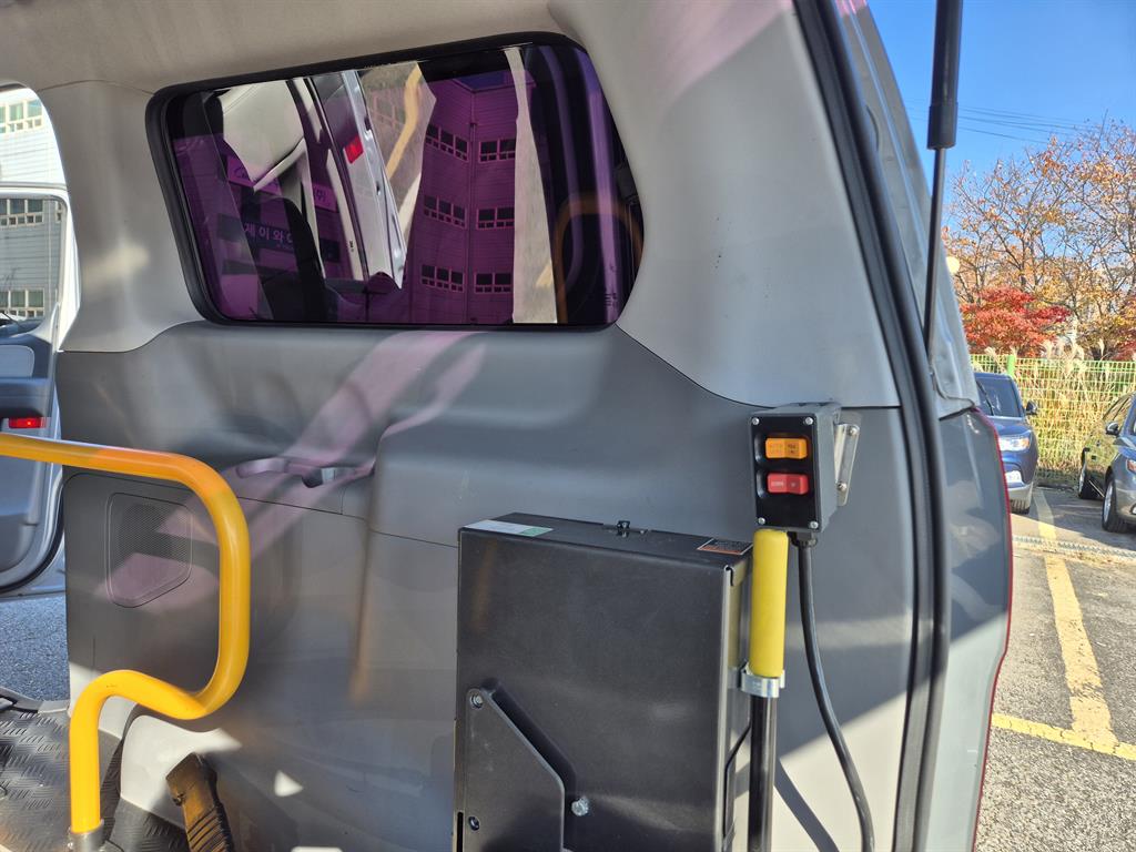 HYUNDAI Starex 2018 Gris - Importación desde Corea - HF Imports Iquique - Foto 16