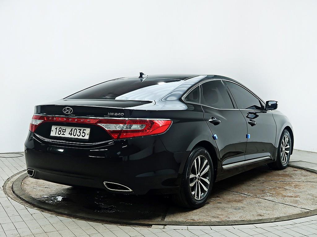 HYUNDAI Grandeur - Vista 7