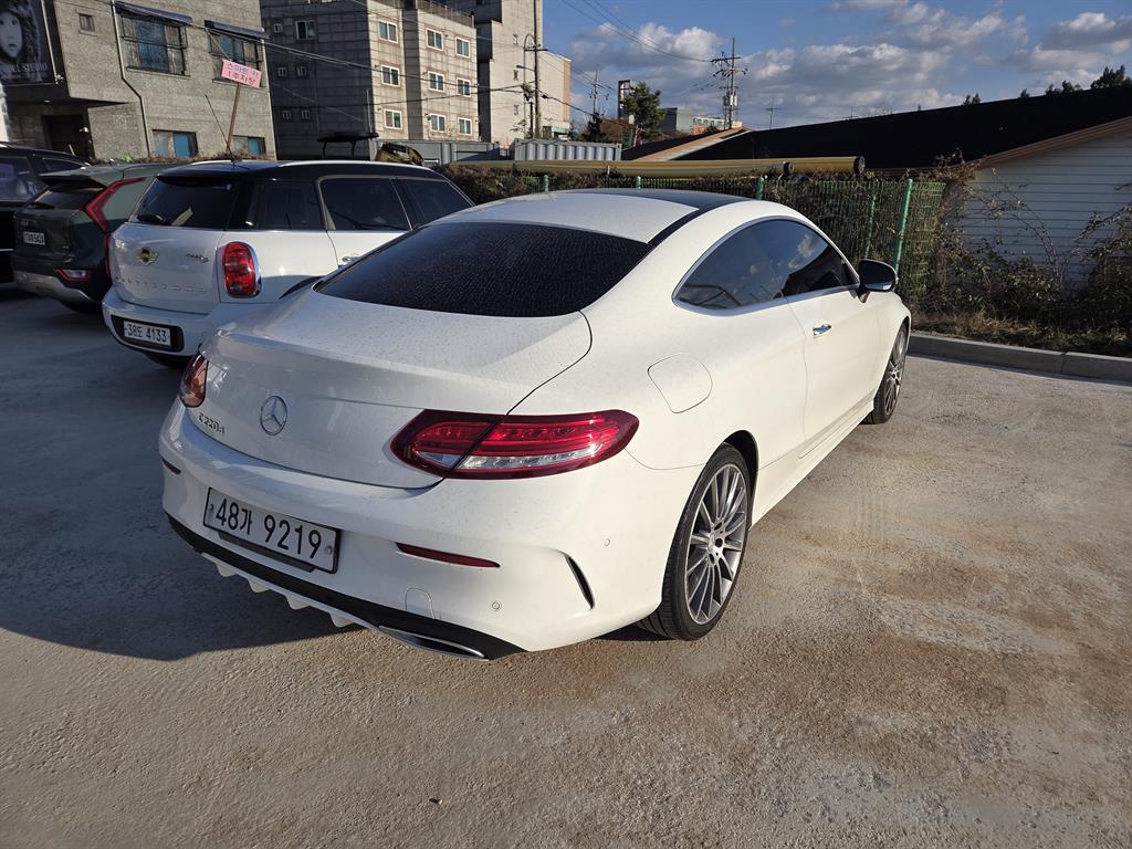 Mercedes Benz C Class - Vista 4