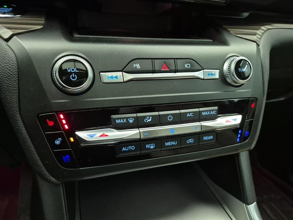 Ford Explorer - Vista 10