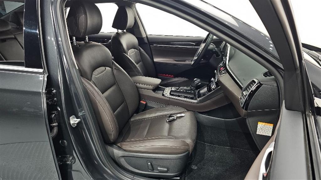 HYUNDAI Grandeur - Vista 11