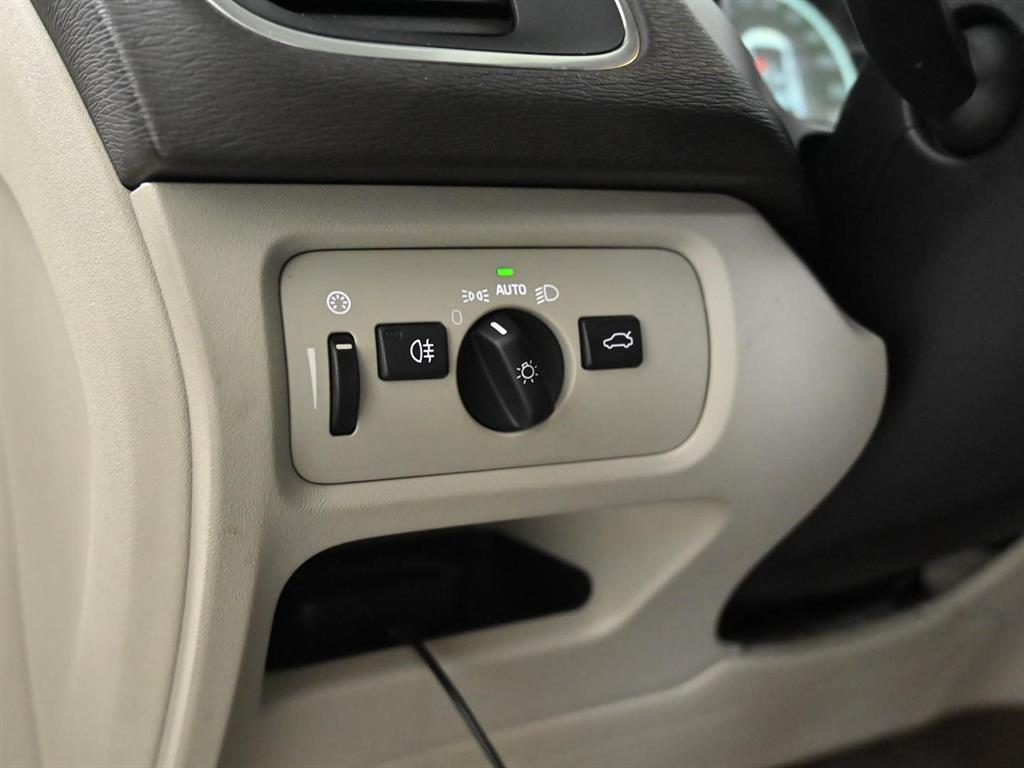 Volvo V40 2015 Azul - Importación desde Corea - HF Imports Iquique - Foto 15