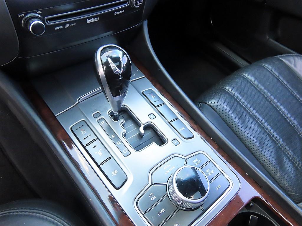 HYUNDAI Equus - Vista 11