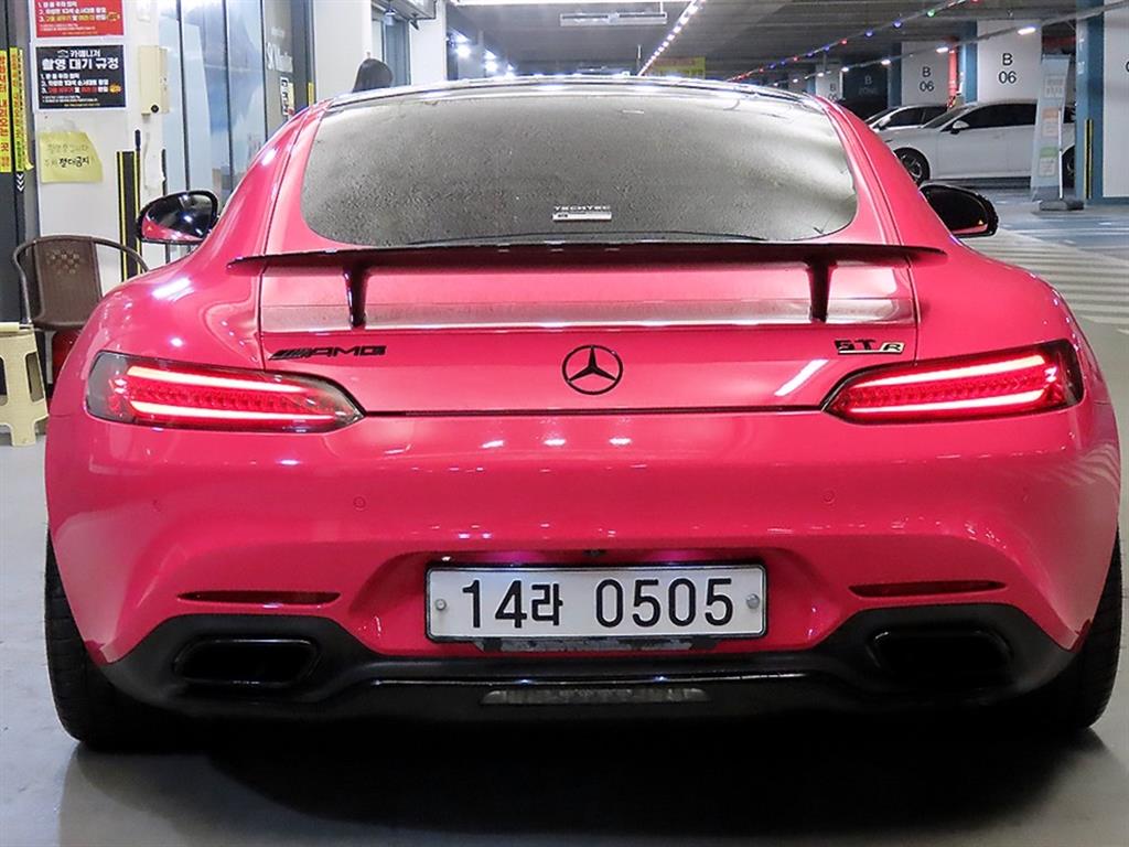 Mercedes Benz AMG GT - Vista 5