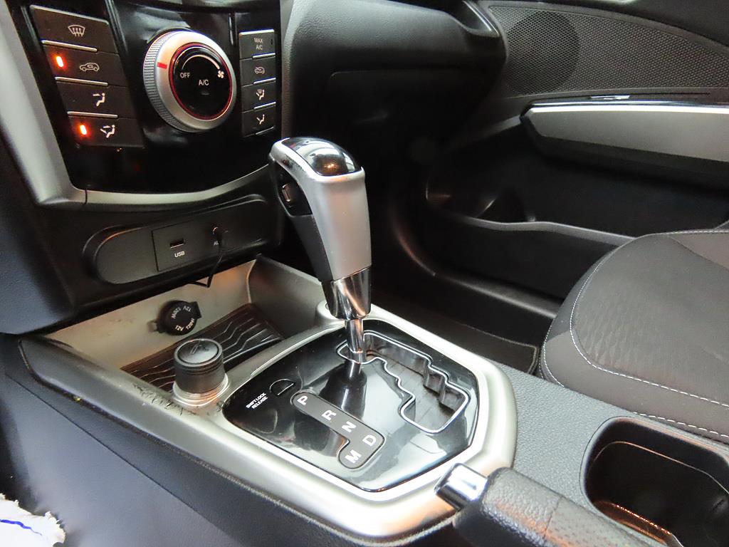 Ssangyong Tivoli - Vista 11