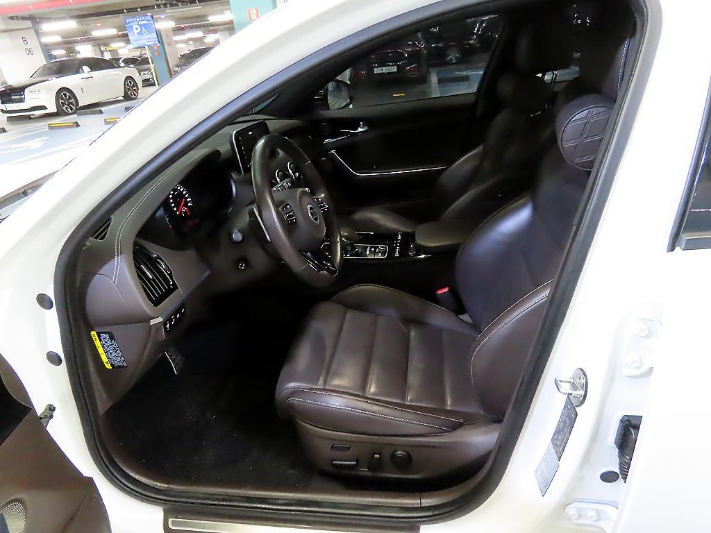 KIA Stinger - Vista 6