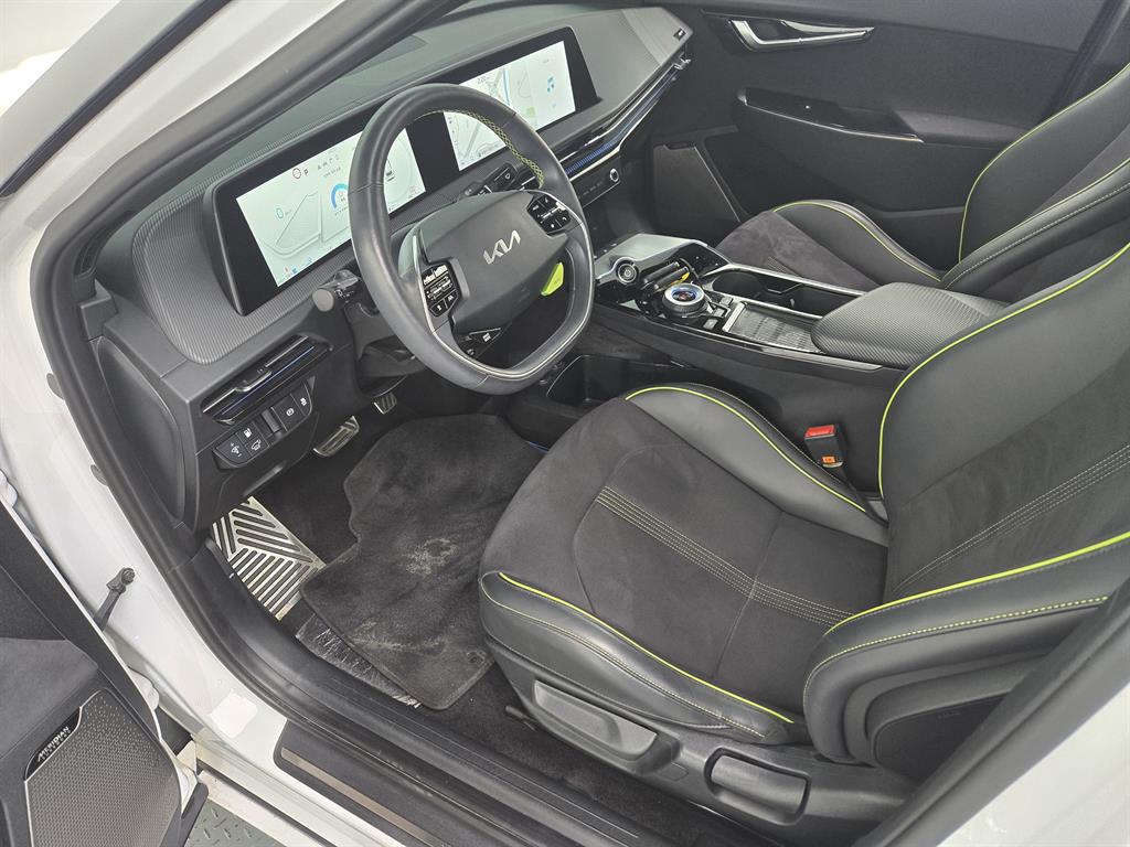 KIA EV6 2023 Blanco - Importación desde Corea - HF Imports Iquique - Foto 14