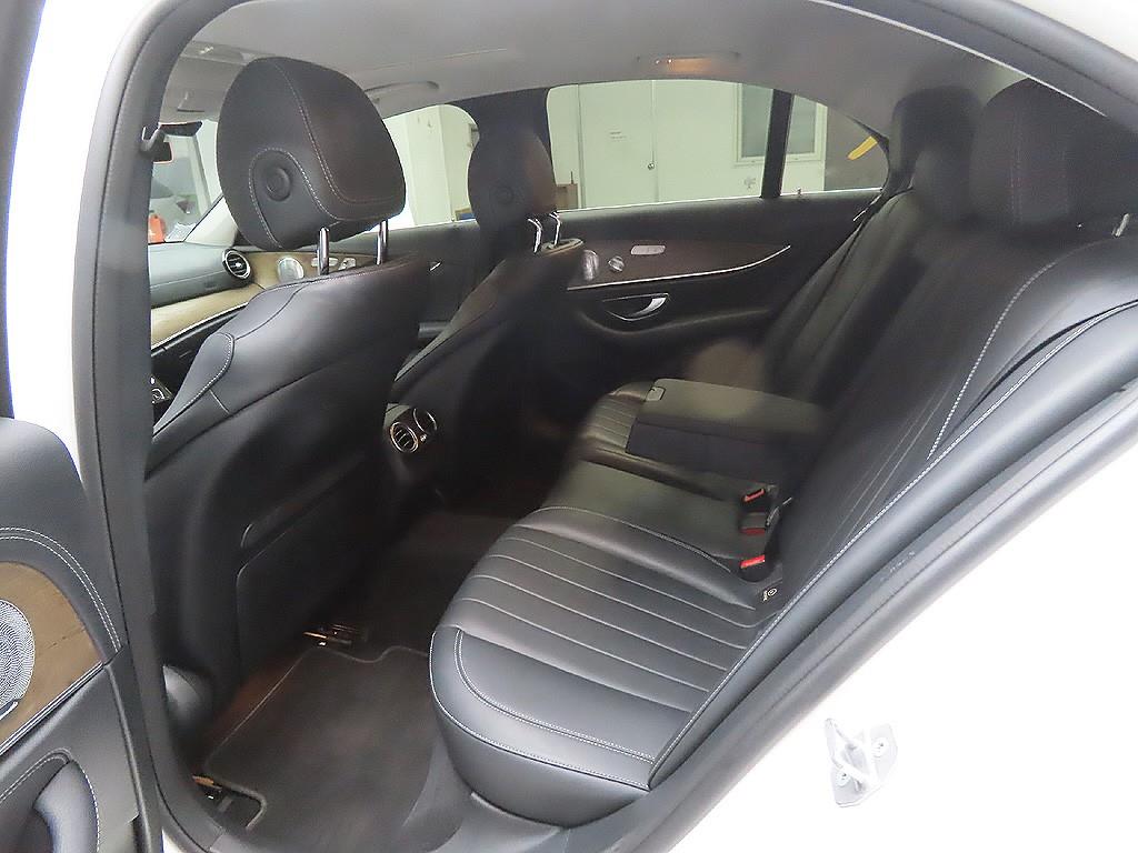 Mercedes Benz E class 2018 Blanco - Importación desde Corea - HF Imports Iquique - Foto 8