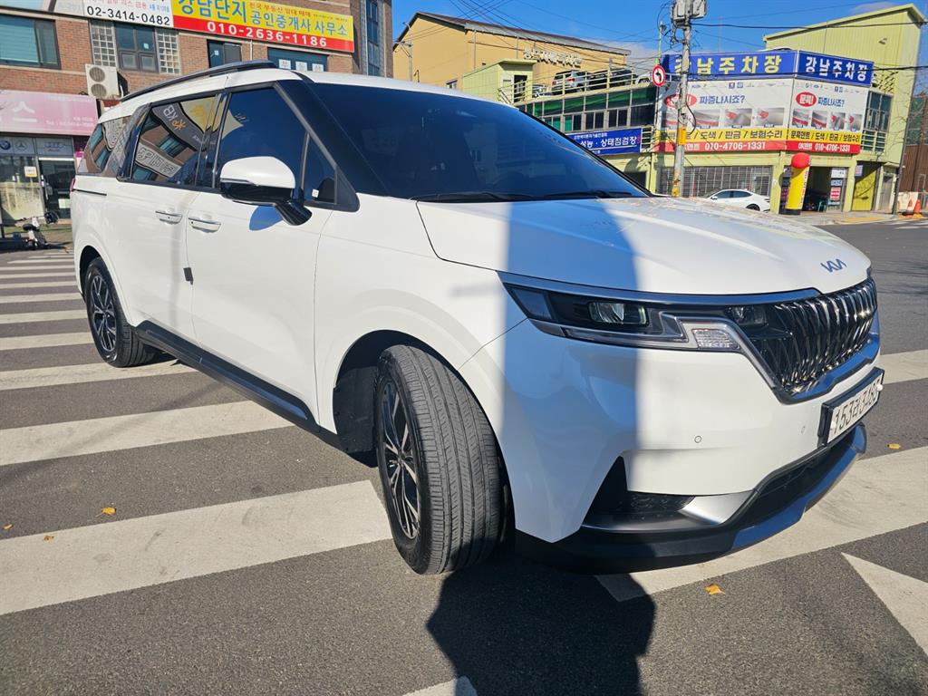 KIA Carnival - Vista 8