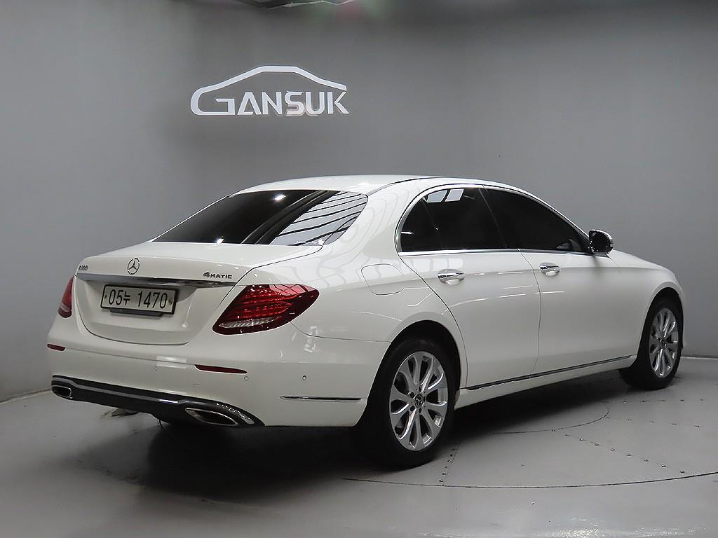 Mercedes Benz E class - Vista 7