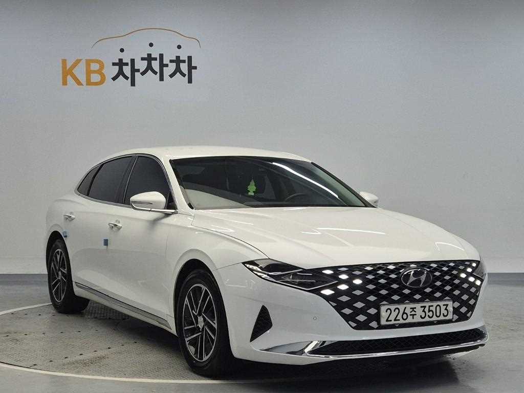 HYUNDAI Grandeur - Vista 4