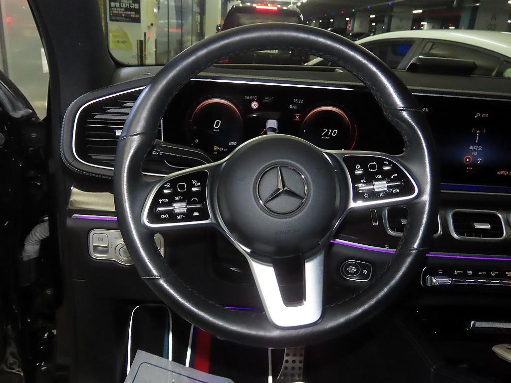 Mercedes Benz GLE Class - Vista 8