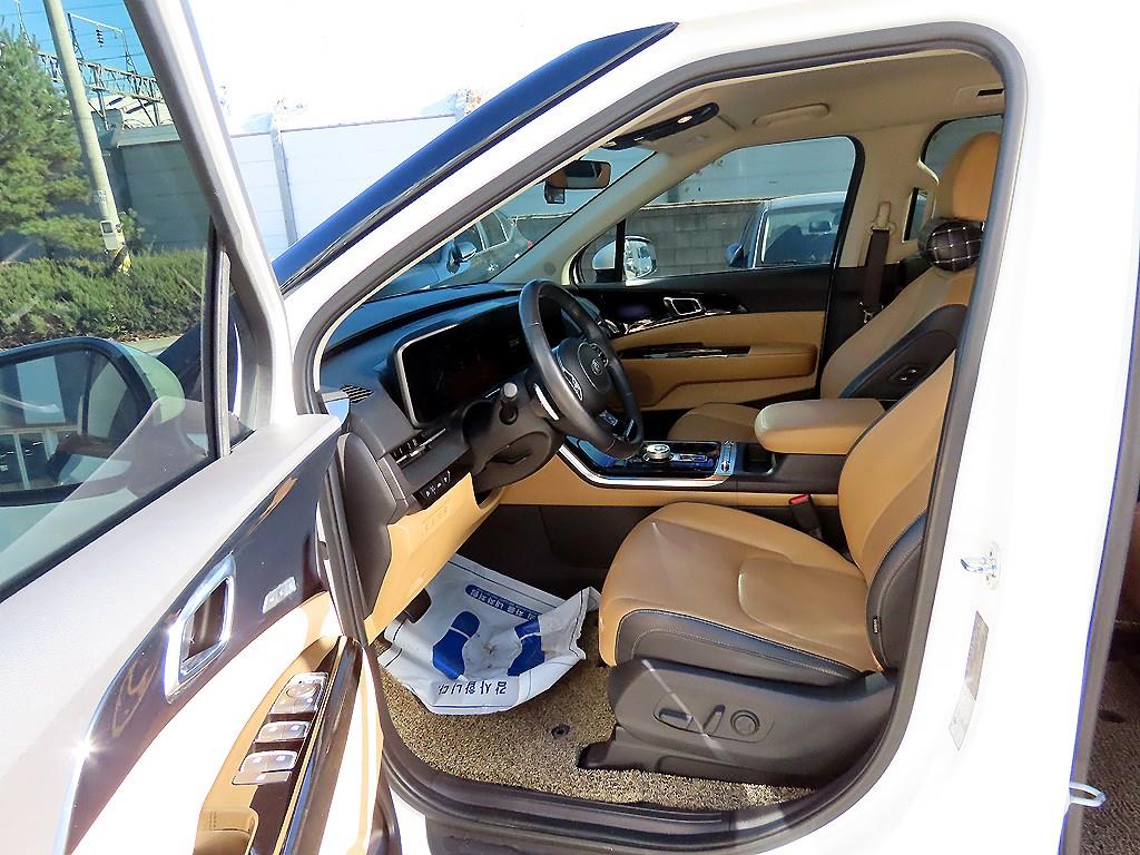 KIA Carnival - Vista 5