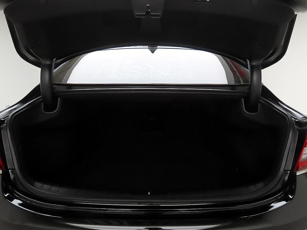 HYUNDAI Grandeur - Vista 5