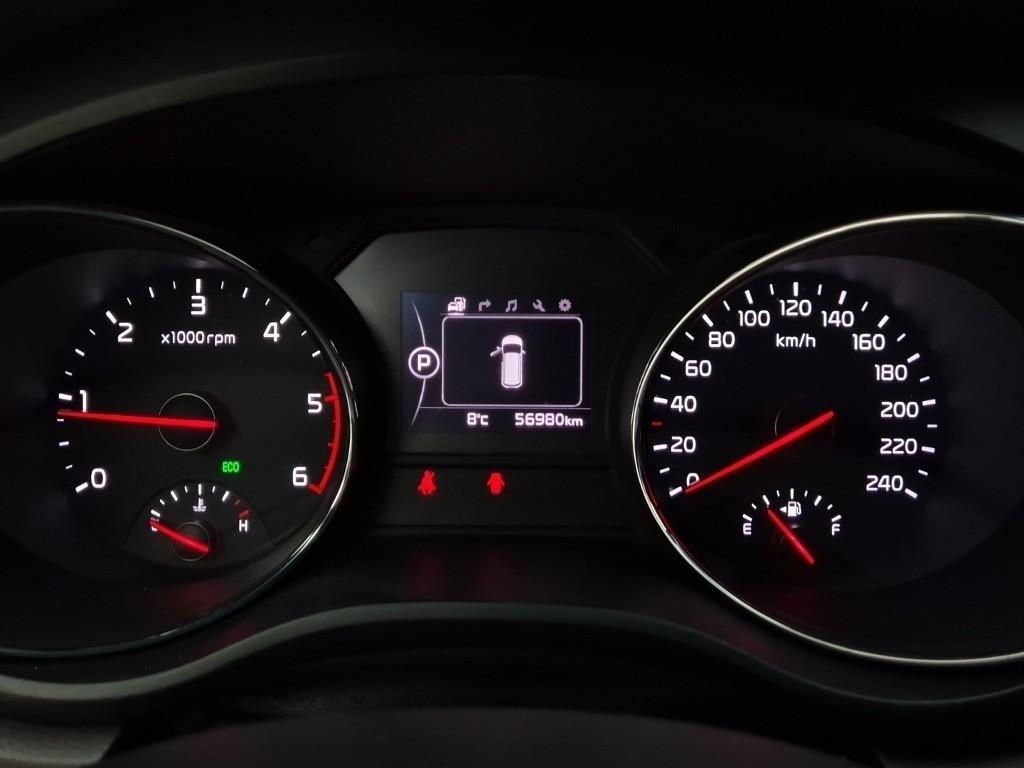 KIA Carnival - Vista 6