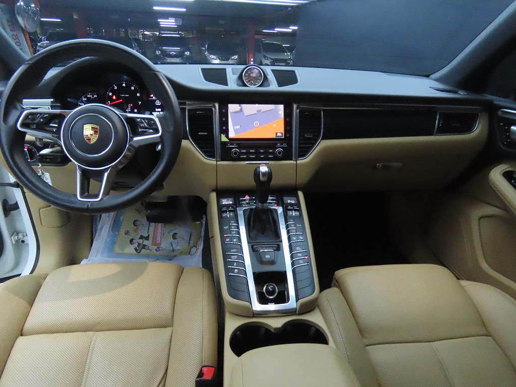 Porsche Macan - Vista 7